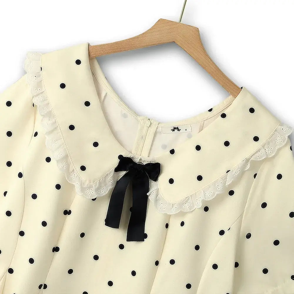 Midikleid in Übergröße mit Polka-Dots und Spitzenkragen - image 1