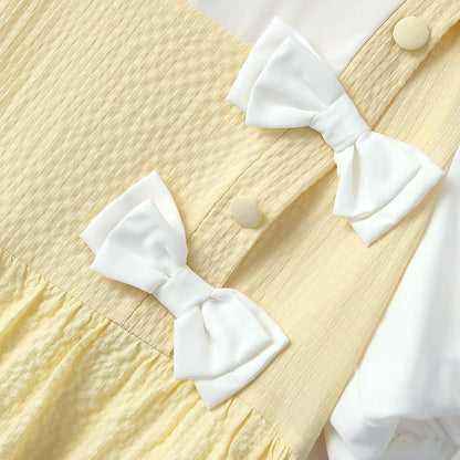 Süßes, mit Schleife verziertes, gerafftes Midikleid im Zweiteiler-Stil - image 4