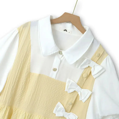 Süßes, mit Schleife verziertes, gerafftes Midikleid im Zweiteiler-Stil - image 1