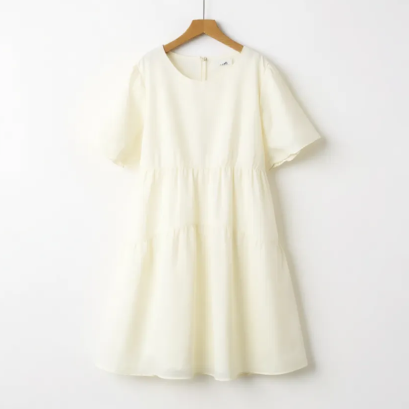 Midikleid aus strukturiertem Tencel-Mischgewebe mit Puffärmeln - Beige - 6XL - image 0