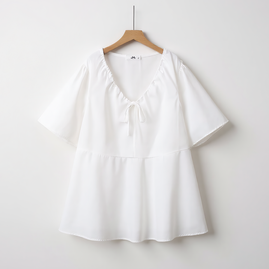 Bluse in Übergröße mit V-Ausschnitt, Bindekragen und Rüschen-Peplum - Weiß - 6XL - image 0