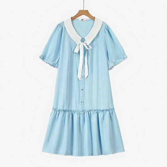 Plus Size Kleid in Blau mit Kontrastkragen, Schleife und Rüschensaum - Blau - 6XL - image 0