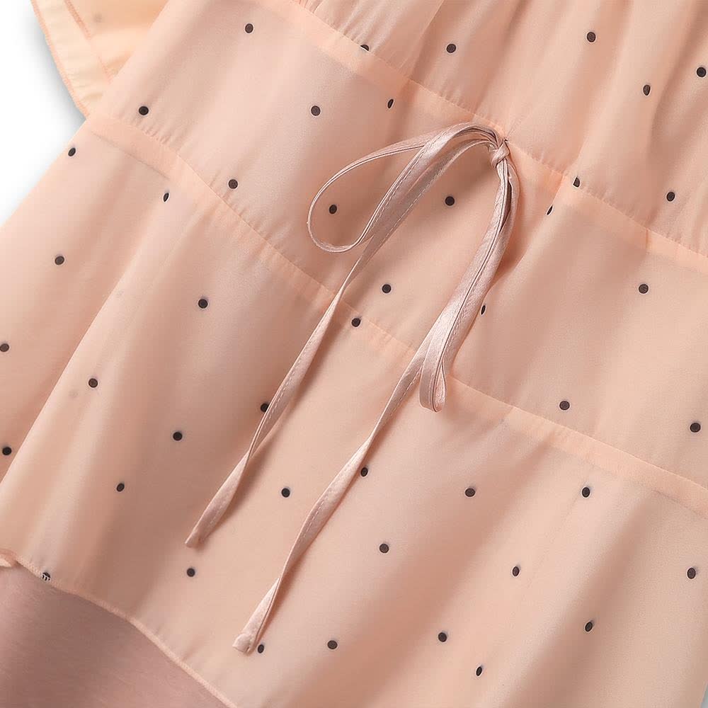 Rosafarbenes Chiffonkleid mit Polka-Dots und Lagenlook sowie Bindegürtel - image 2