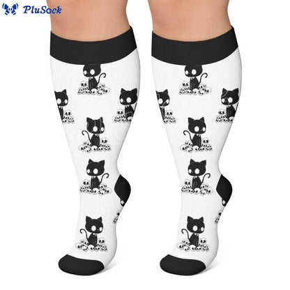 Kompressionsstrümpfe in Übergröße mit Totenkopf, Mond und Katze - image 6