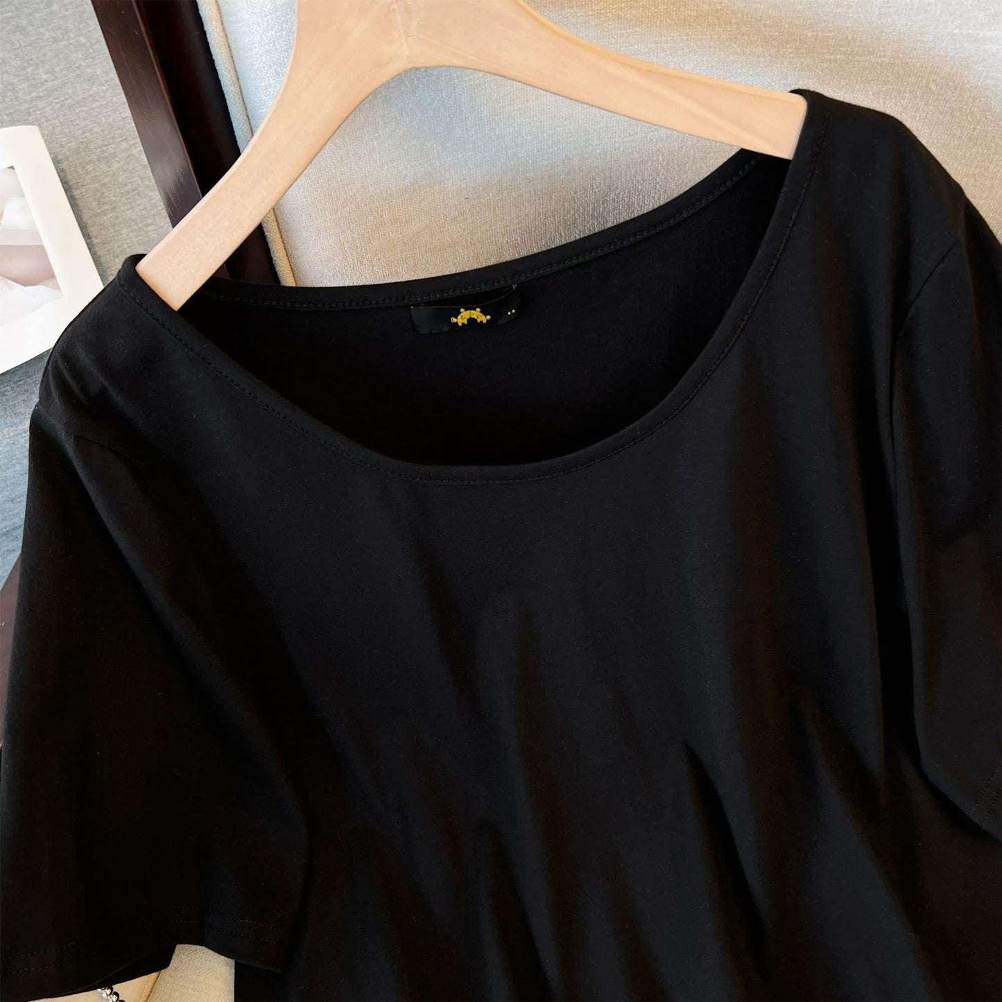 Baumwollbluse in Übergröße mit asymmetrischem Saum - image 16