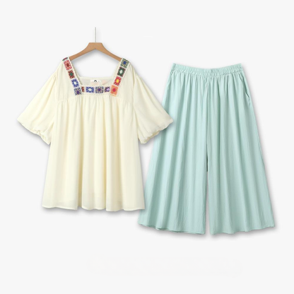 Boho-Set aus besticktem Oberteil mit eckigem Ausschnitt und weitem Hosenbein - 2-teiliges Set - 6XL - image 0