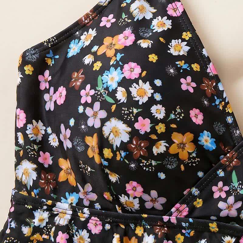 Schwarzes Tankini-Set mit Blumenmuster und Peplum-Schnitt - image 3