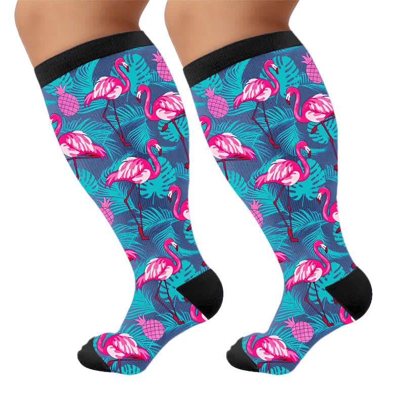 Kompressionsstrümpfe mit Flamingostreifen in Übergröße - image 10
