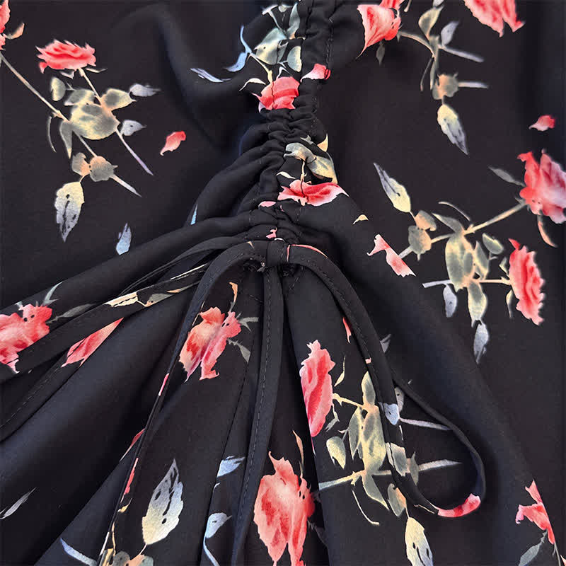 Schwarzes Midikleid mit Blumenmuster in Übergröße - image 3