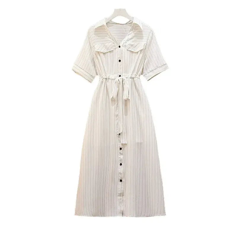 Gestreiftes Midikleid mit Gürtel in Übergröße - Weiß - 6XL - image 9