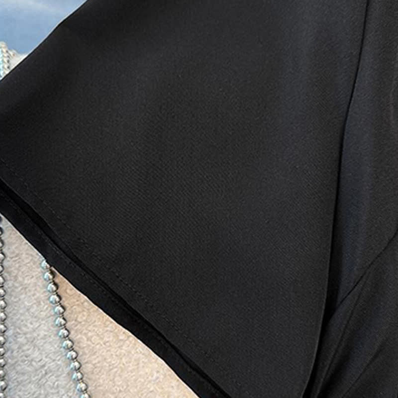 Elegantes Midikleid in Übergröße mit Schlüssellochausschnitt und Rüschensaum - image 4