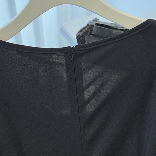 Midikleid aus kontrastierender Spitze in Übergröße - image 4