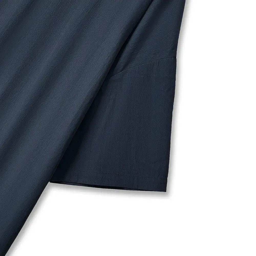 Plus Size marineblaues Midikleid mit Bindeband am Rücken und Rüschensaum - image 2