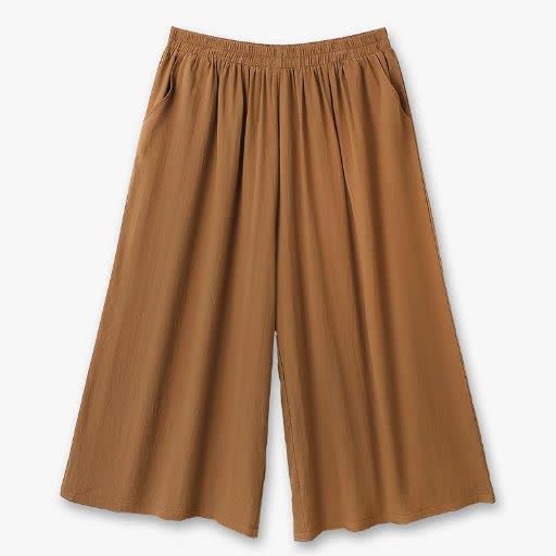 Set aus lässigem Oberteil mit Gürtel, weitem Bein und Taschen - image 10