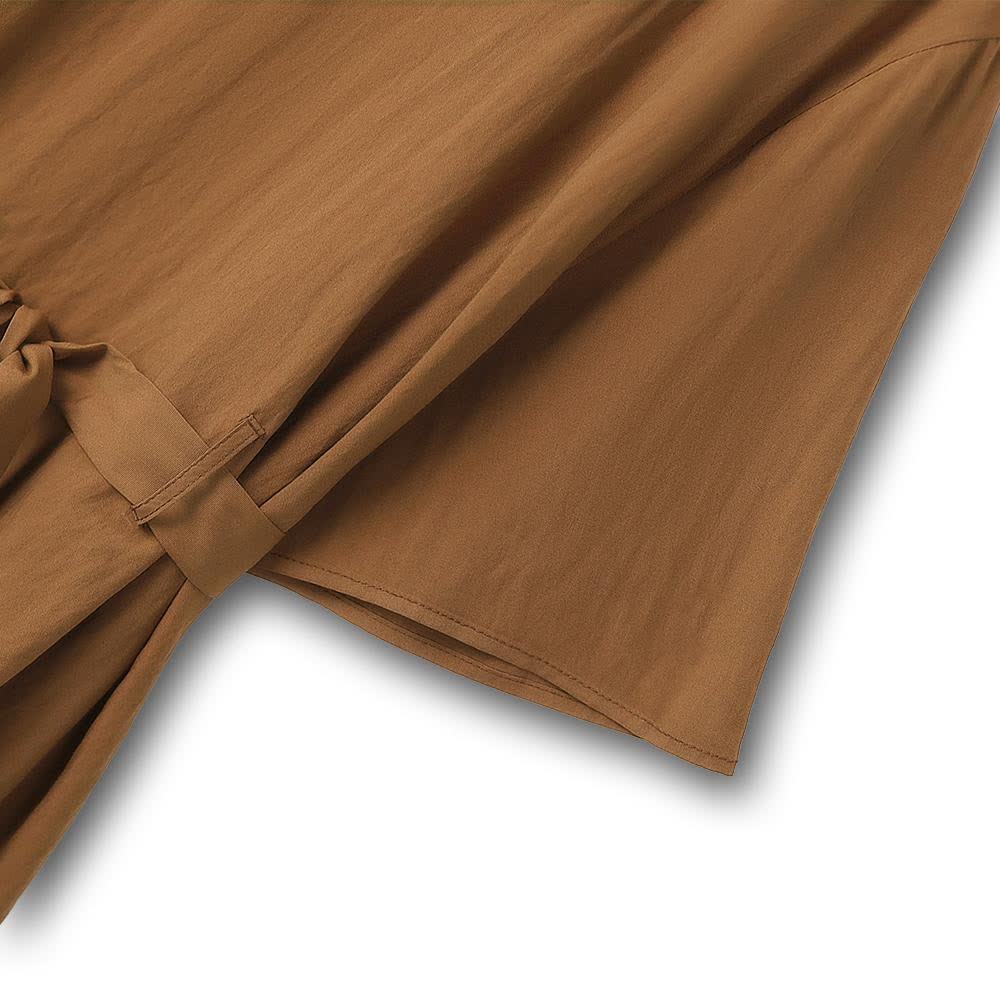Set aus lässigem Oberteil mit Gürtel, weitem Bein und Taschen - image 8