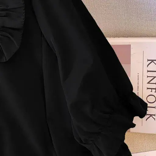 Midikleid in Übergröße mit Rüschenkragen und Knopfleiste - image 2