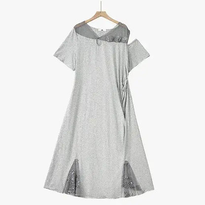 Plus Size Midikleid mit geraffter Taille, Mesh-Einsätzen, V-Ausschnitt und kurzen Ärmeln, V-Ausschnitt - Grau - 6XL - image 2
