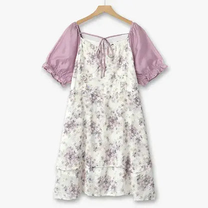 Plus Size Sommerkleider in A-Linie mit eckigem Ausschnitt, Puffärmeln, kontrastierenden Blumenmustern und Stufenrock - Lila - 6XL - image 0