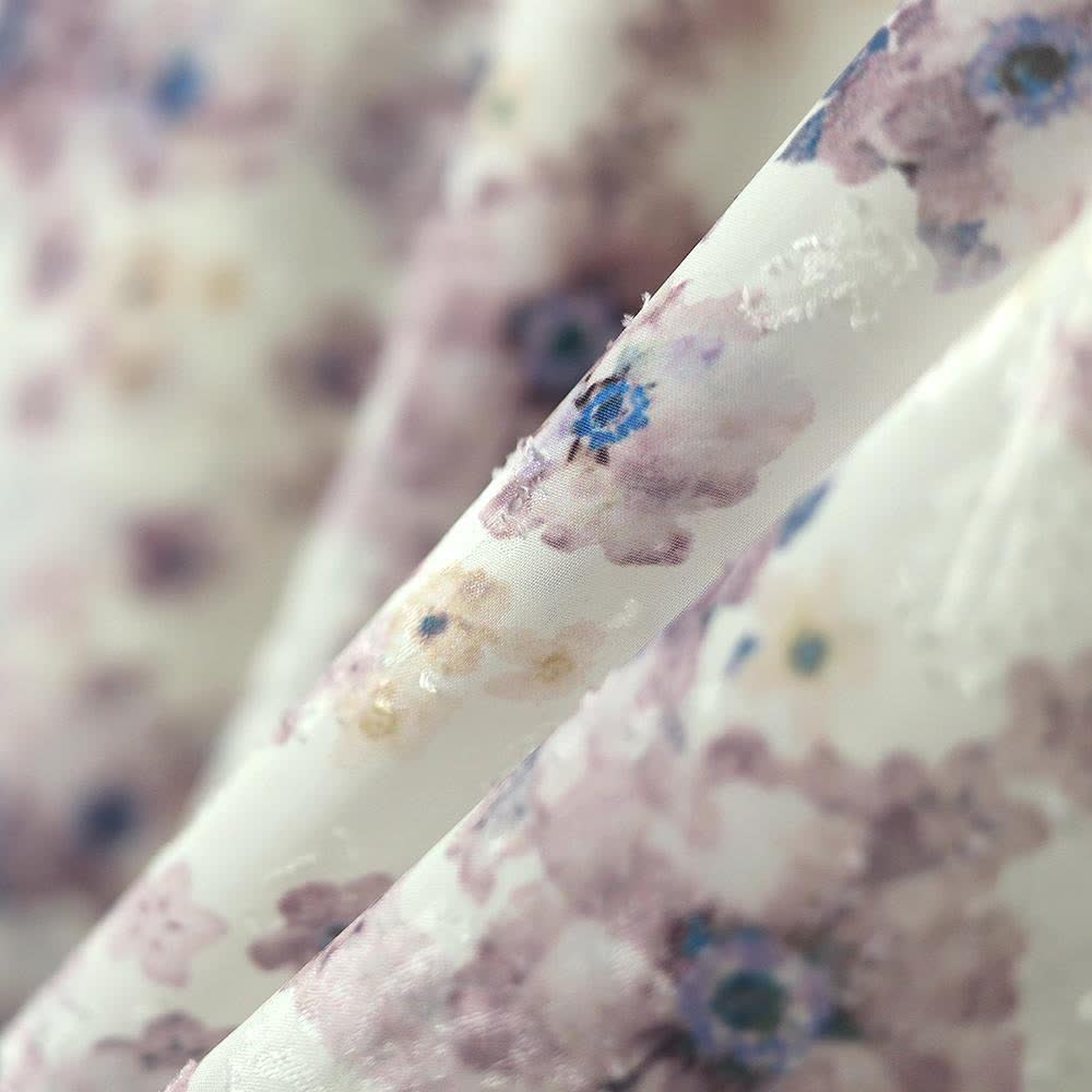 Plus Size Sommerkleider in A-Linie mit eckigem Ausschnitt, Puffärmeln, kontrastierenden Blumenmustern und Stufenrock - image 5