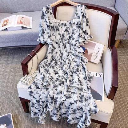 Plus Size Sommerkleid mit eckigem Ausschnitt, Puffärmeln und Blumenmuster, gestuft - image 1