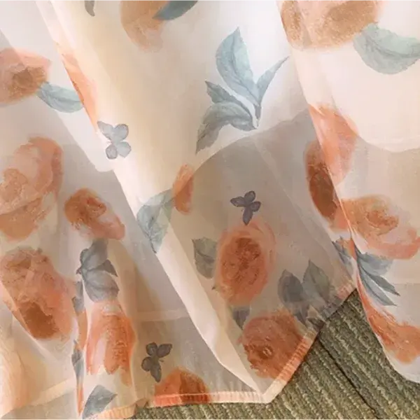 Sommerkleid in Übergröße mit eckigem Ausschnitt, kurzen Puffärmeln, Empire-Taille und Blumenmuster - image 4
