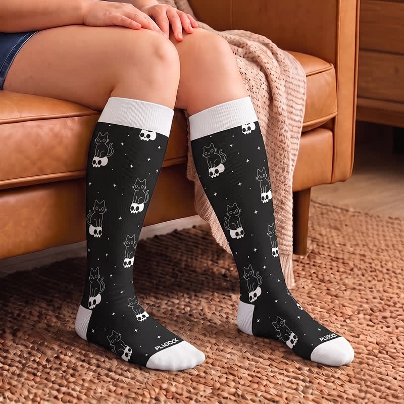 Chaussettes de compression grande taille avec chat fantôme de dessin animé - image 3
