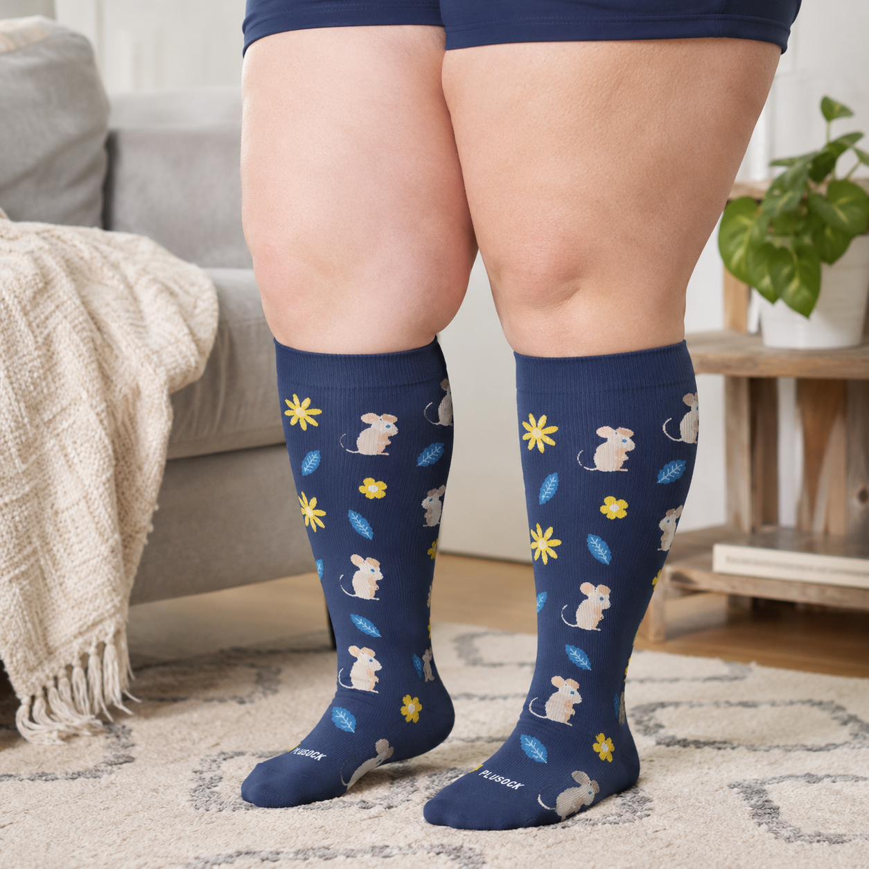 Plus Size Bunny Bloom Kompressionsstrümpfe - image 1