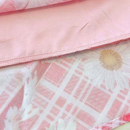 Sommer-Maxikleid in Übergröße mit eckigem Ausschnitt, Puffärmeln und Karomuster sowie Gänseblümchenmuster - image 5