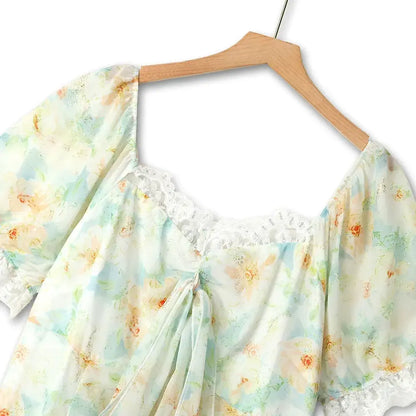Sommer-Maxikleid in Übergröße mit eckigem Ausschnitt, Spitzenbesatz, Blumenmuster und Puffärmeln, Spitzenbesatz und Blumenmuster - image 1