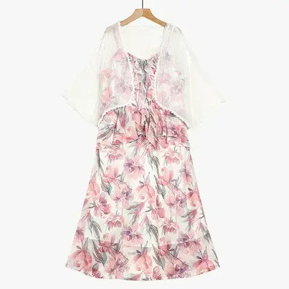 Set aus transparentem Cardigan in Übergröße, leichtem Sommerkleid mit Blumenmuster, Rüschen und V-Ausschnitt - image 1