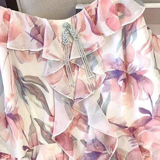Set aus transparentem Cardigan in Übergröße, leichtem Sommerkleid mit Blumenmuster, Rüschen und V-Ausschnitt - image 8