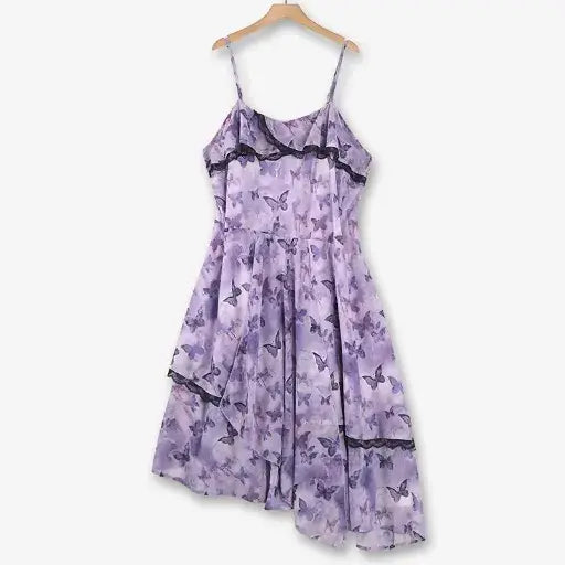 Plus Size Lavendel Schmetterlingsmuster Schwarze Spitze Asymmetrisches Midi-Slipkleid - Lila - 6XL - image 0