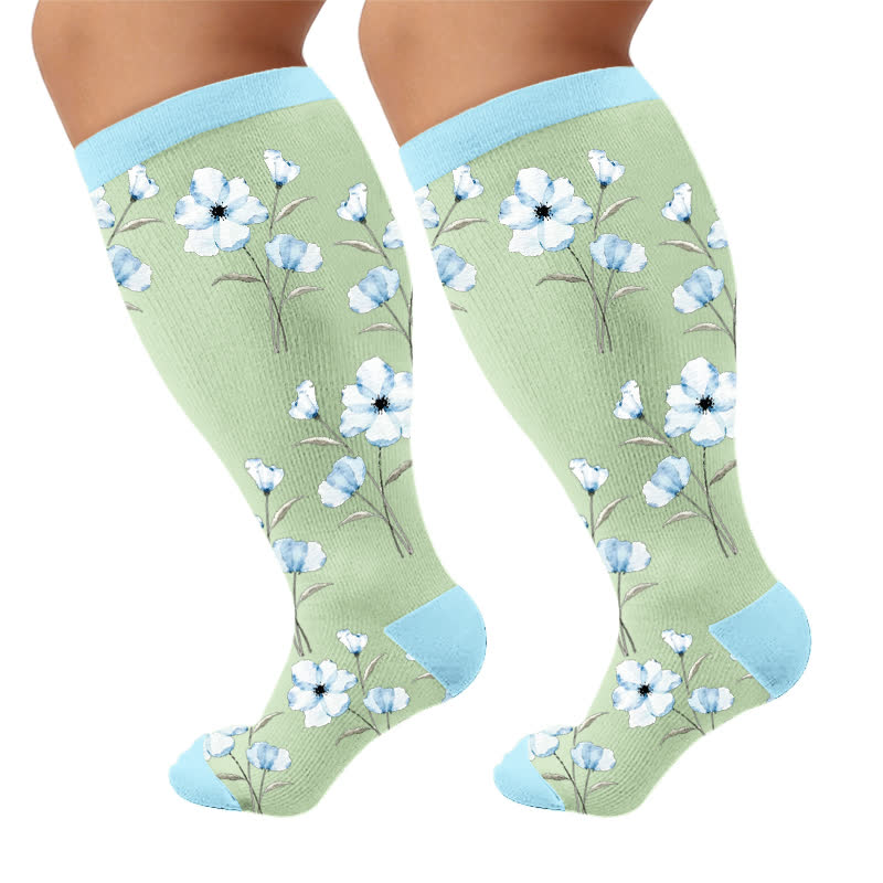 Kompressionsstrümpfe in Übergröße mit Doodle-Blumenmuster - image 9