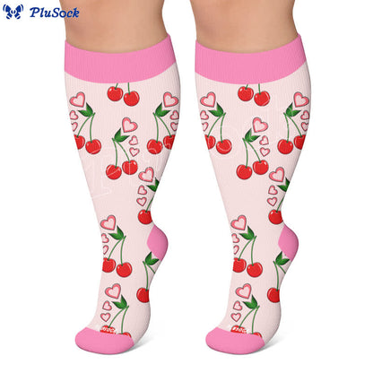 Kompressionsstrümpfe in Übergröße mit Erdbeer-Gänseblümchen-Motiv - image 4