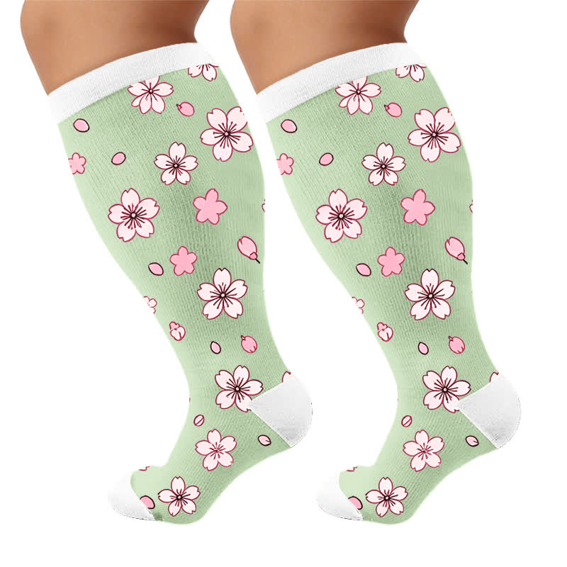 Kompressionsstrümpfe in Übergröße mit Erdbeer-Gänseblümchen-Motiv - image 9