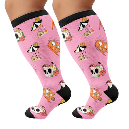 Plus Size Midnight Mischief Halloween Kompressionsstrümpfe - Rosa - 4XL - image 9