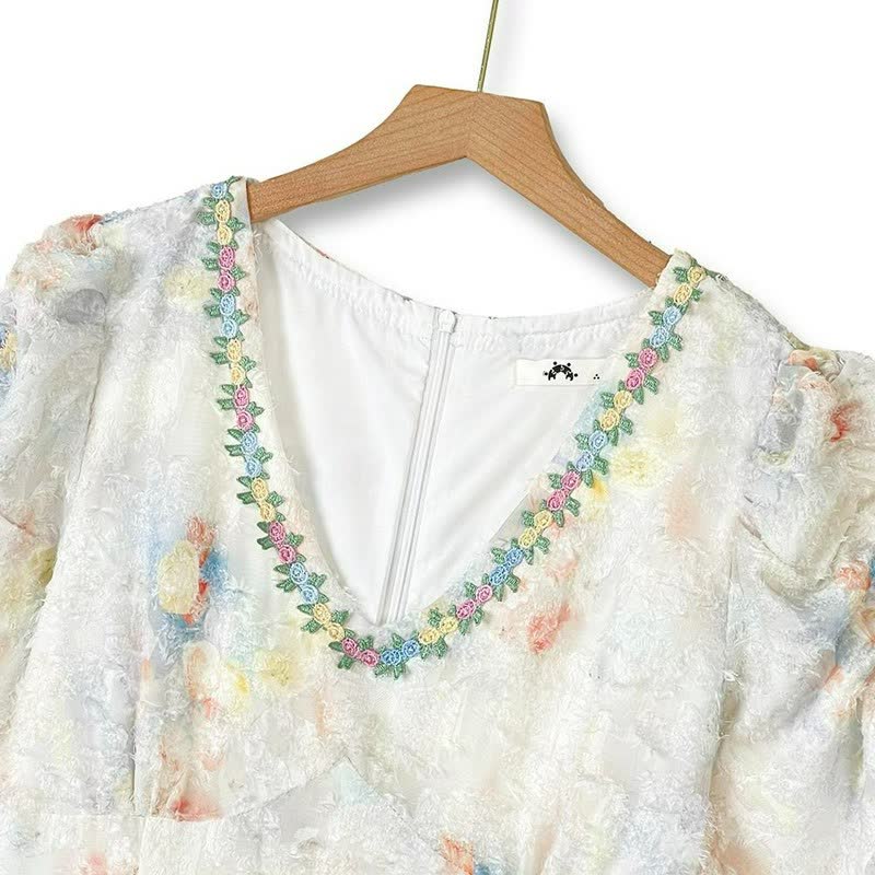 Romantisches Maxikleid mit floralem Jacquardmuster - image 1