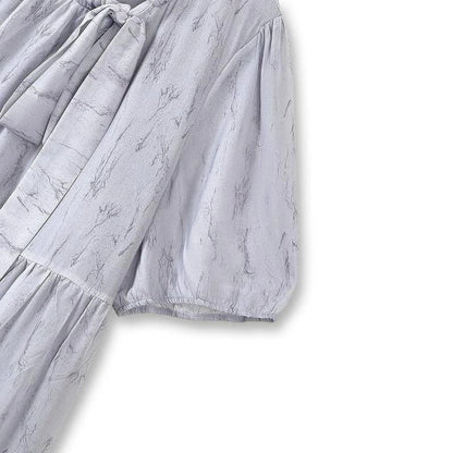 Romantisches Maxikleid mit Schleifenausschnitt - image 1