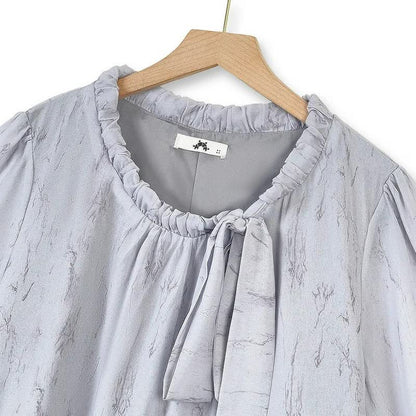 Romantisches Maxikleid mit Schleifenausschnitt - image 4