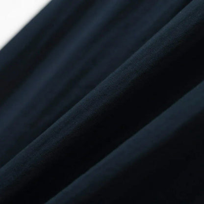 Faltenkleid mit V-Ausschnitt - image 2