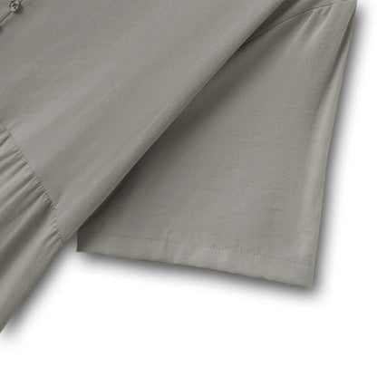 Luftiges Midikleid mit V-Ausschnitt und Knopfleiste - image 4
