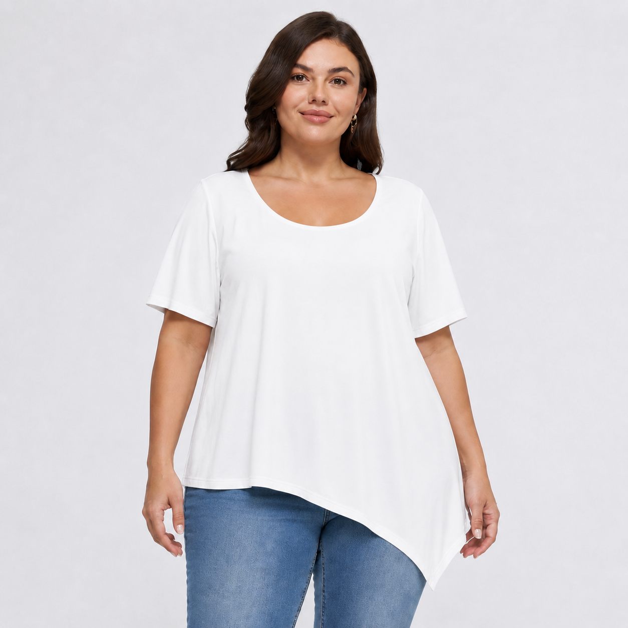 Baumwollbluse in Übergröße mit asymmetrischem Saum - image 9