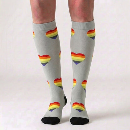 Kompressionsstrümpfe mit Regenbogenherzen (3 Paar) - image 2