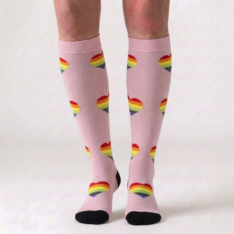 Kompressionsstrümpfe mit Regenbogenherzen (3 Paar) - image 3