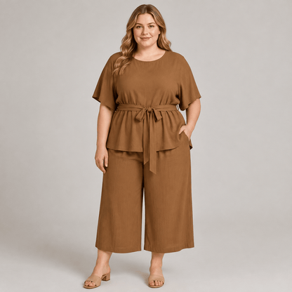Set aus lässigem Oberteil mit Gürtel, weitem Bein und Taschen - image 1
