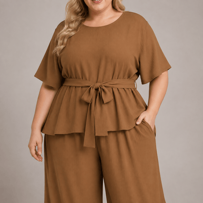 Set aus lässigem Oberteil mit Gürtel, weitem Bein und Taschen - image 2