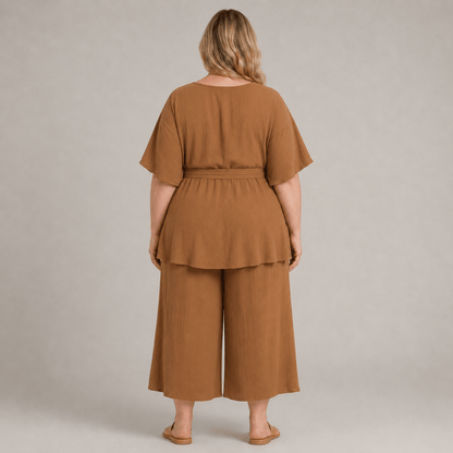 Set aus lässigem Oberteil mit Gürtel, weitem Bein und Taschen - image 3