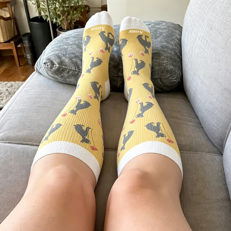 Kompressionsstrümpfe mit verspieltem Katzen- und Vogelmotiv in Übergröße - image 2