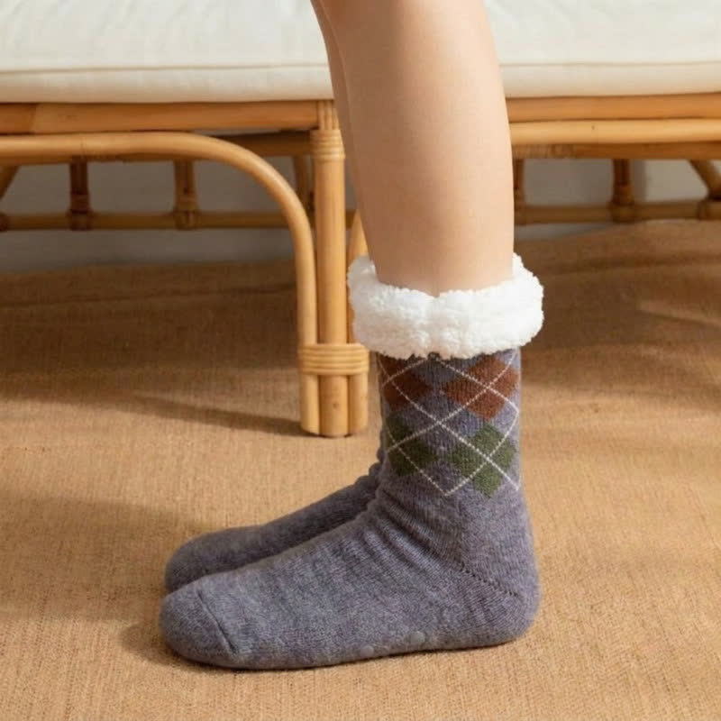 Blaue und graue Stricksocken mit Welpengesicht - image 3