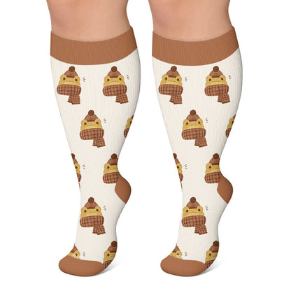Plus Size Cozy Woodland Critter Kompressionsstrümpfe - Kaffee - 4XL - image 4